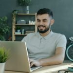 De CLT a empresário: Como mudei minha visão sobre segurança financeira no digital